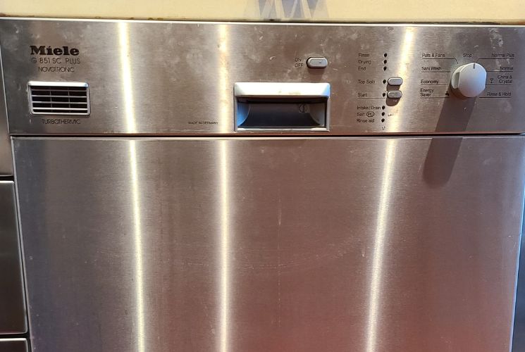 noisy dishwasher repair technician vancouver