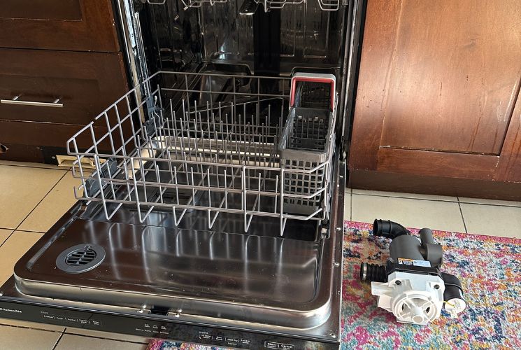 dishwasher issues fixing tech